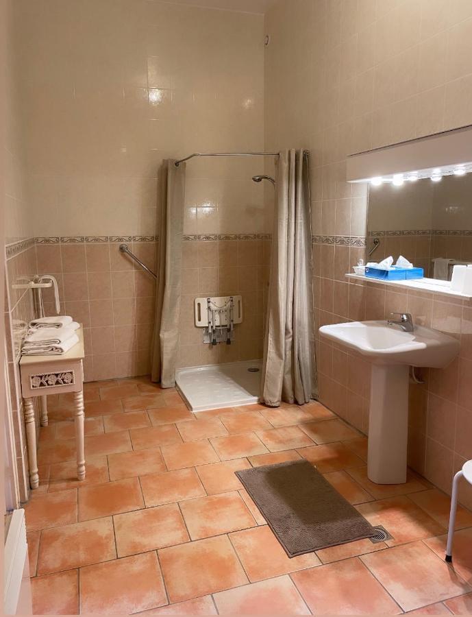 Hotel Du Chateau De Quinéville Zewnętrze zdjęcie