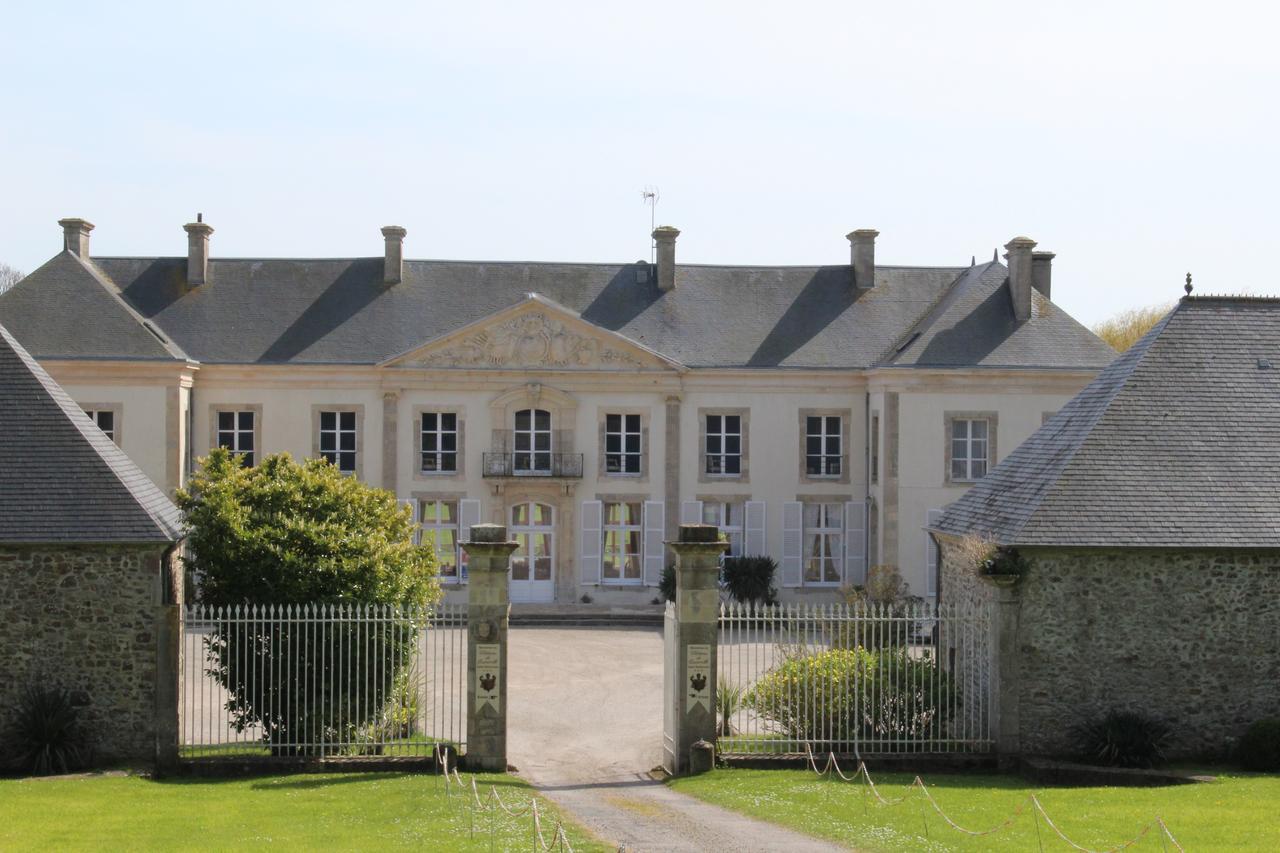 Hotel Du Chateau De Quinéville Zewnętrze zdjęcie